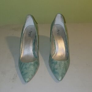 Women's Green Pumps